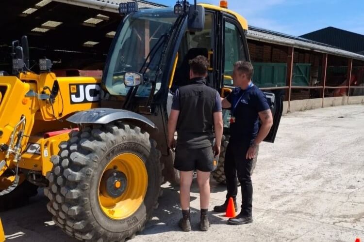 training courses in Construction Plant, Excavator, front end loader, Site Dumper